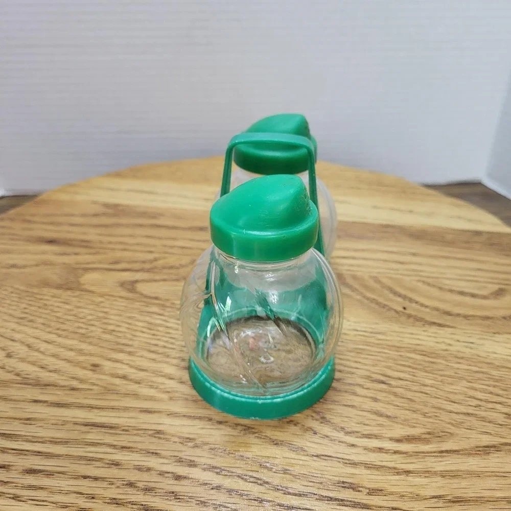VTG 1950s Hazel Atlas Clear Glass Salt & Pepper Shakers Set Retro Green Plastic